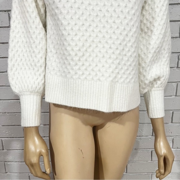 Line and Dot Women’s White Sweater - Picture 2 of 10